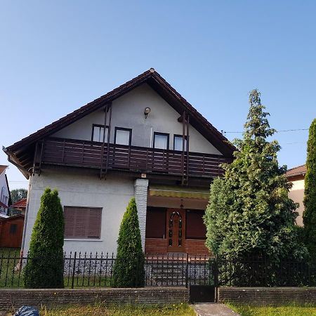 Nádor Apartman Apartamento Balatonlelle Exterior foto