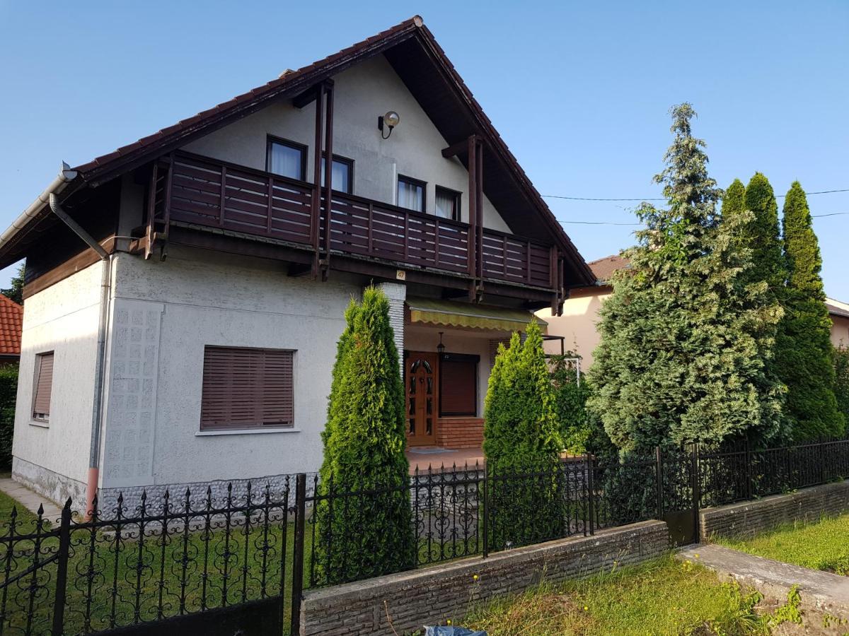Nádor Apartman Apartamento Balatonlelle Exterior foto