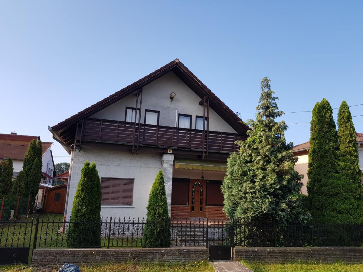 Nádor Apartman Apartamento Balatonlelle Exterior foto